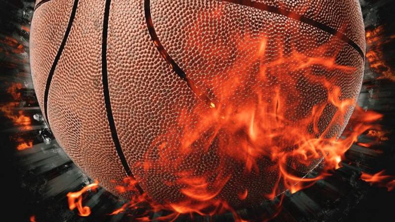 必一运动(B-Sports)官方网站 后腰:攻防转换的枢纽